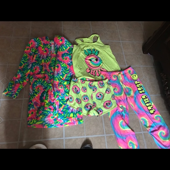 Clothes for sale/ ropa en venta - Picture 4 of 16